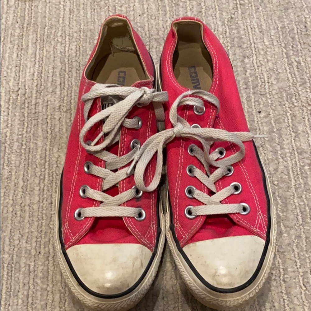Pink converse